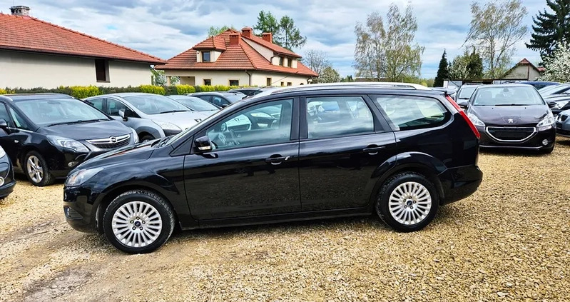 Ford Focus cena 16100 przebieg: 243000, rok produkcji 2009 z Gliwice małe 631